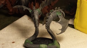 The twins have an Amphisbaena thing going on, thanks to green stuff. I'll base the model with sand to give the impression that they're slithering through the dunes.